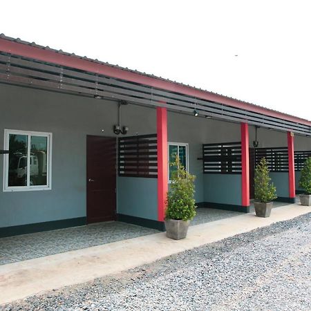 เอ็นพี เดอะปาย ห้องพักนครสวรรค์ Exteriör bild